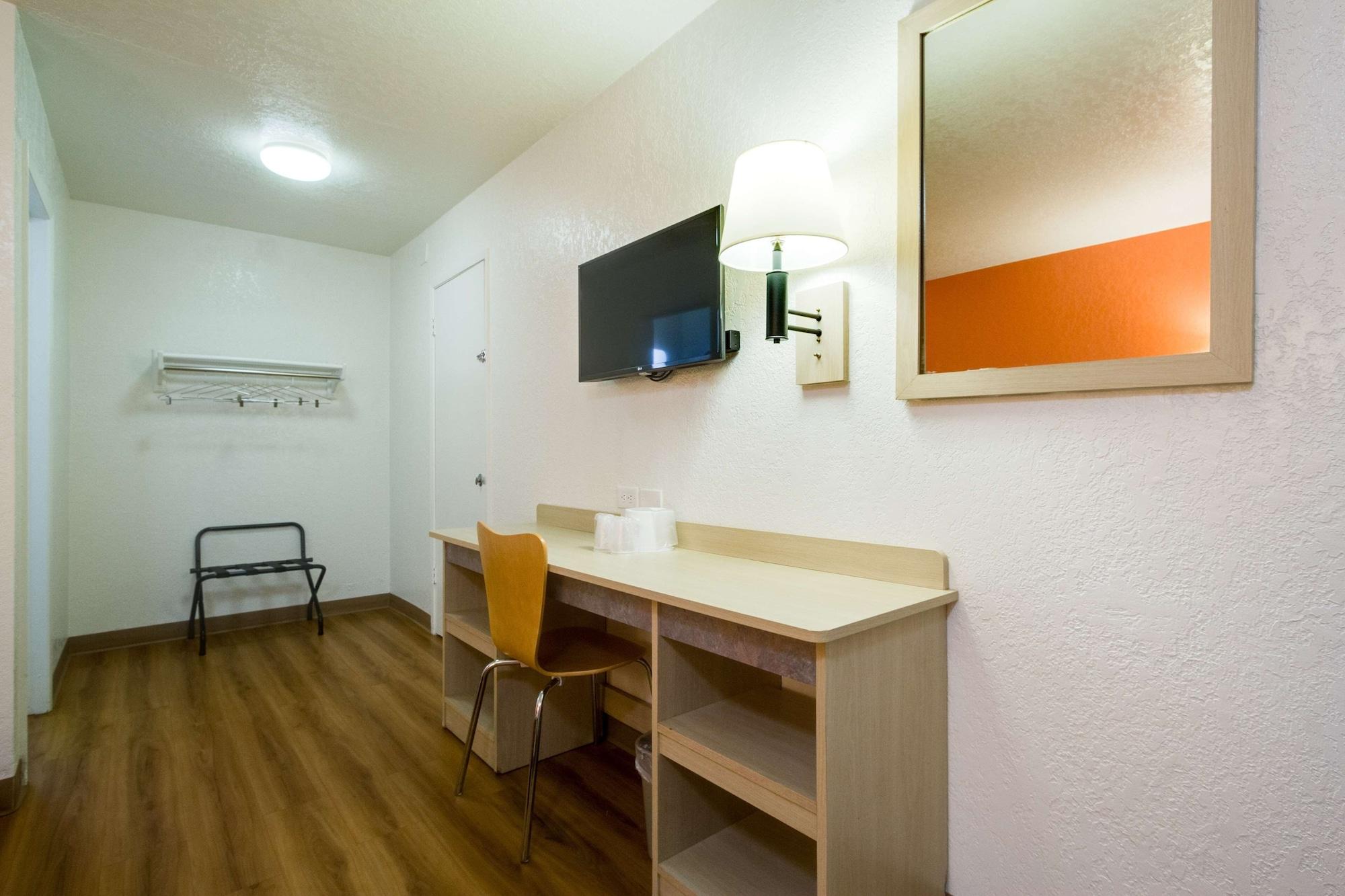 Park Inn By Radisson, Lakewood Kültér fotó