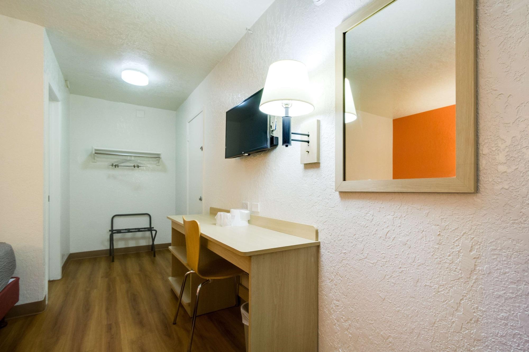 Park Inn By Radisson, Lakewood Kültér fotó