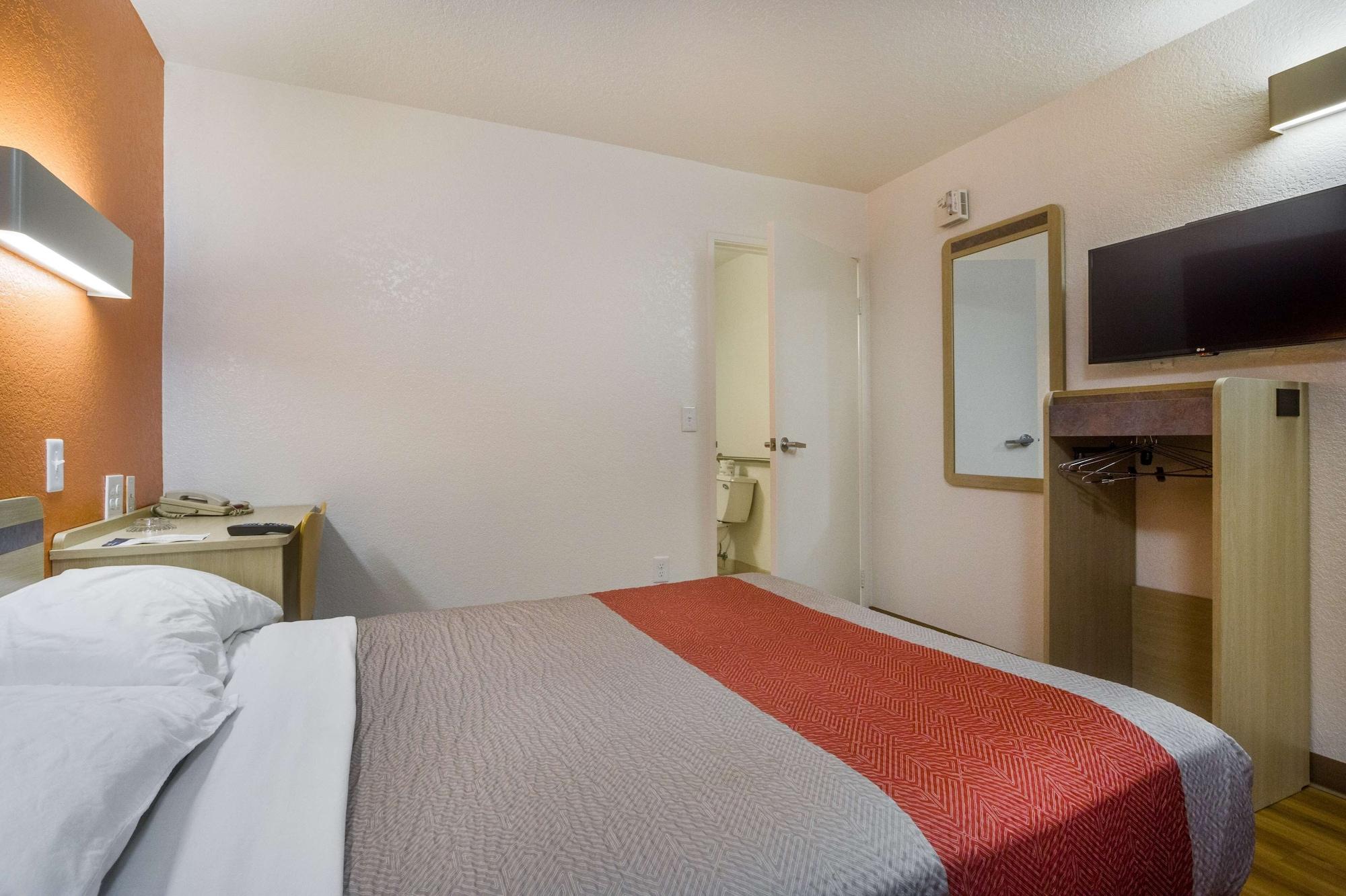 Park Inn By Radisson, Lakewood Kültér fotó