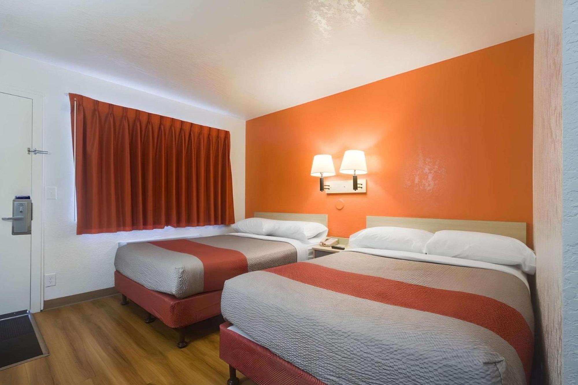 Park Inn By Radisson, Lakewood Kültér fotó