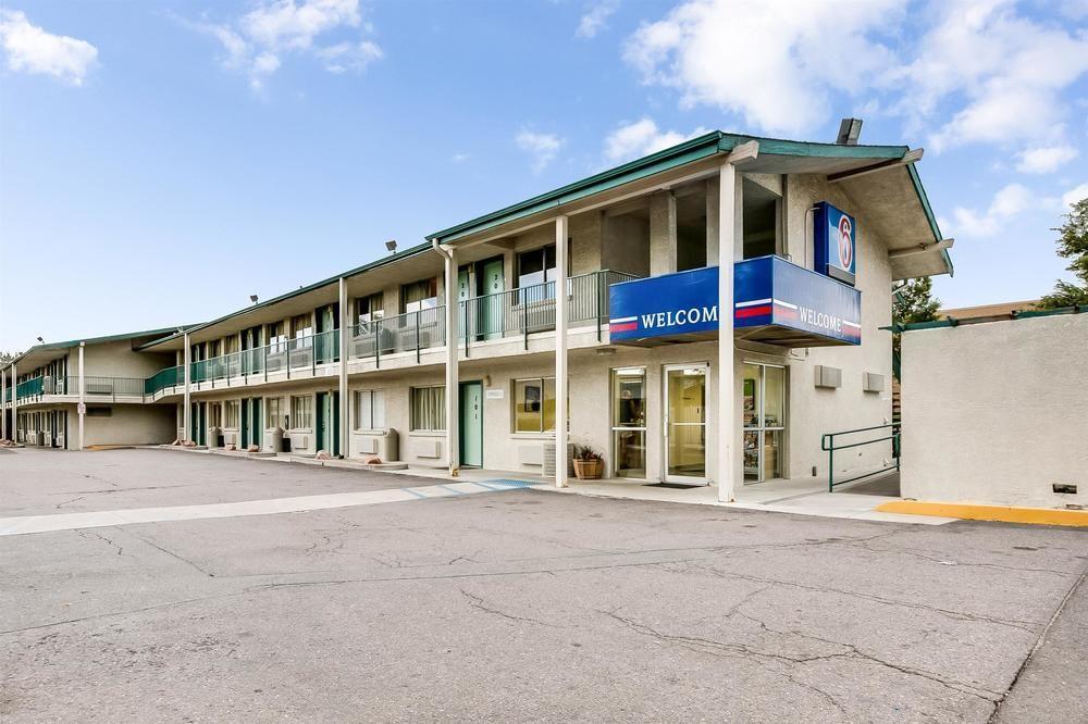 Park Inn By Radisson, Lakewood Kültér fotó